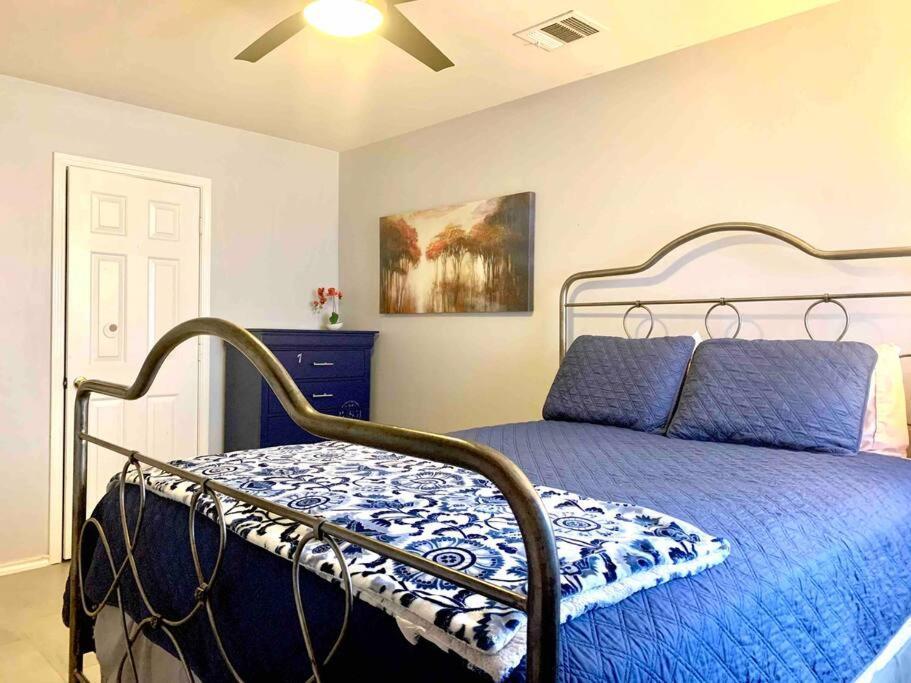 Modern Updates - Great Location - King Bed- Bmt San Antonio Luaran gambar