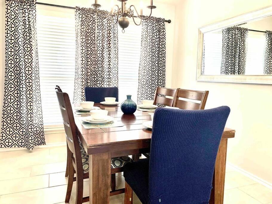 Modern Updates - Great Location - King Bed- Bmt San Antonio Luaran gambar